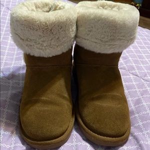 Minnetonka boots women’s 10